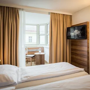 Hotel Enziana, Vídeň